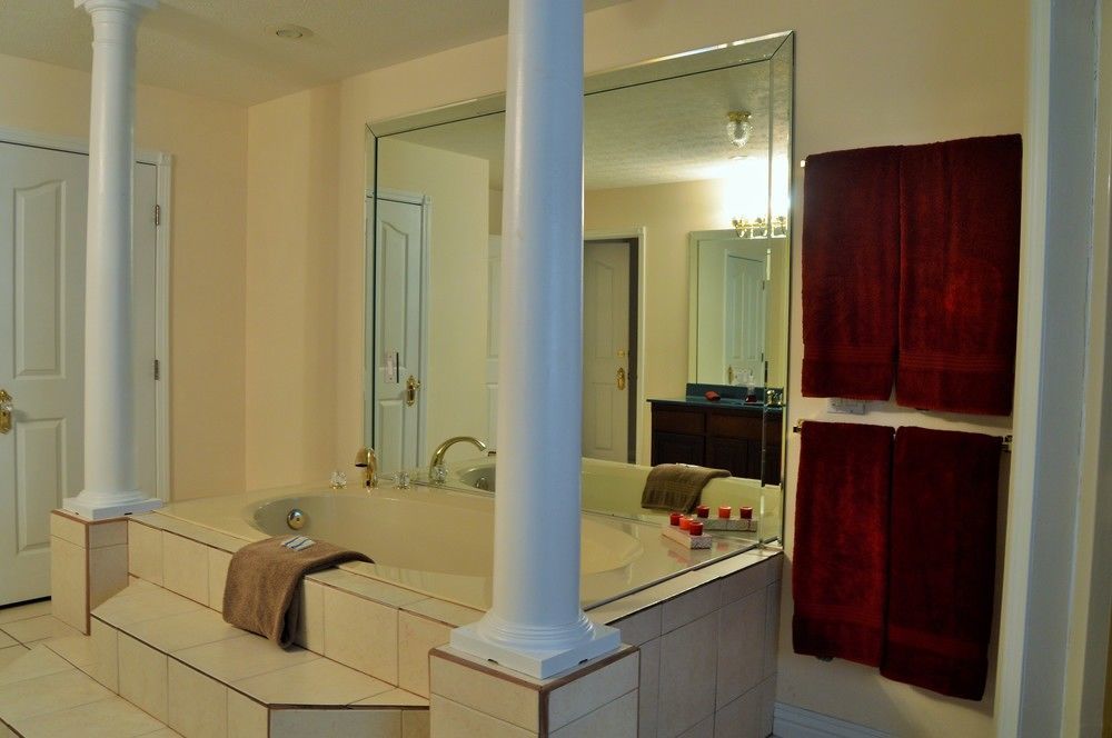 Lafayette Grand Manor Apartment Waynesville ภายนอก รูปภาพ